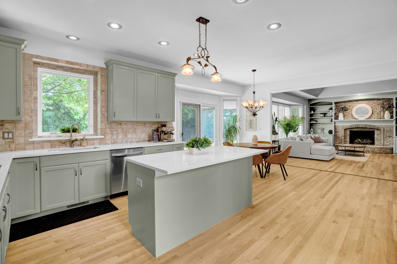 246 HAWK HOLLOW Drive