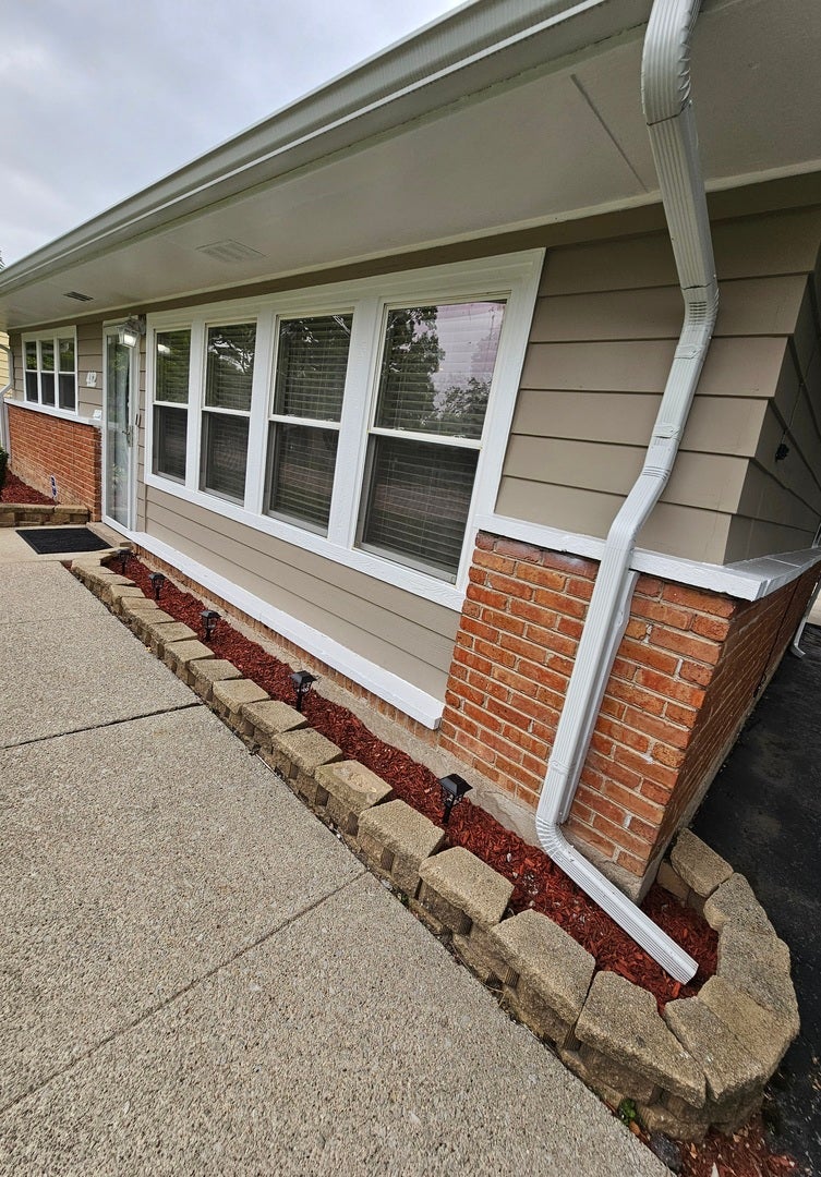 412 Suwanee Street
