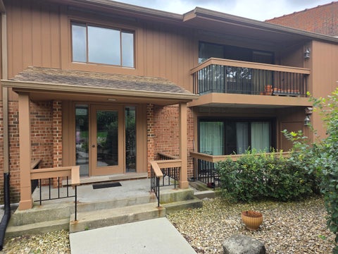 Photo of 8090 Garfield Avenue #3-1, Burr Ridge, IL 60527 (MLS # 12667670)