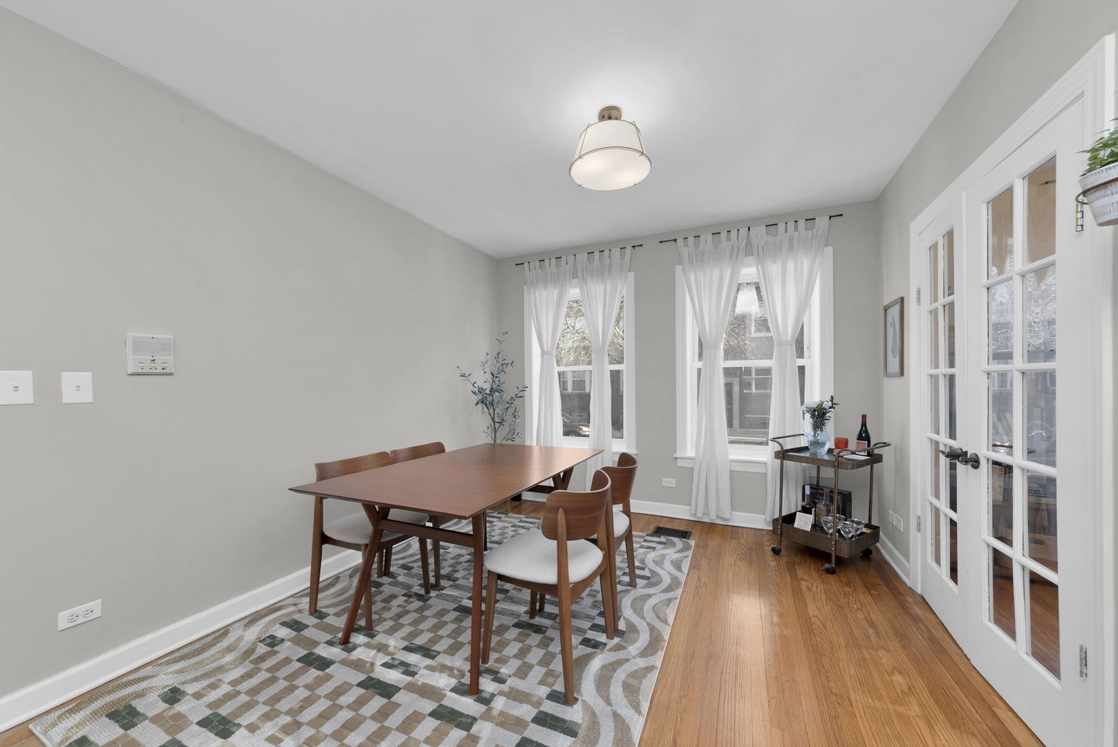 4740 N Hamilton Avenue 1