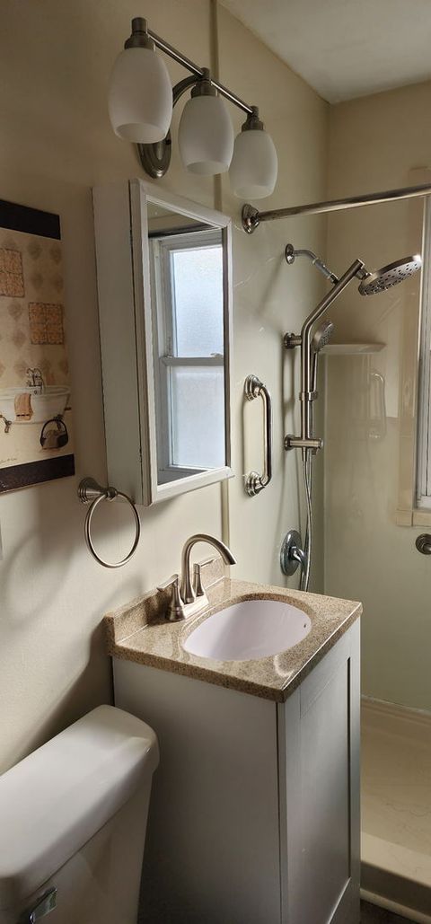 Tiny photo for 6737 104th Place, Chicago Ridge, IL 60415 (MLS # 12479675)