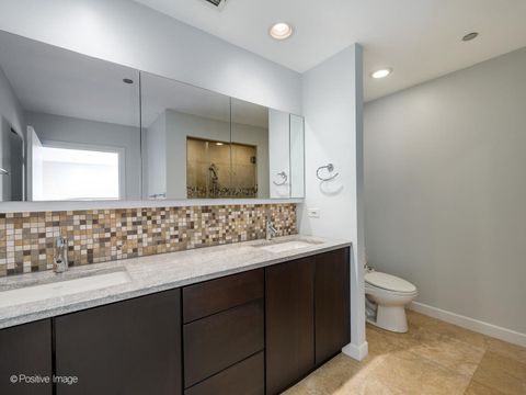 Tiny photo for 737 W Washington Boulevard #3310, Chicago, IL 60661 (MLS # 12479008)