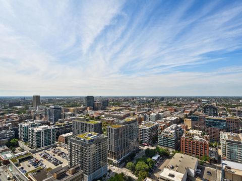 Tiny photo for 737 W Washington Boulevard #3310, Chicago, IL 60661 (MLS # 12479008)