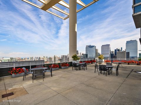 Tiny photo for 737 W Washington Boulevard #3310, Chicago, IL 60661 (MLS # 12479008)