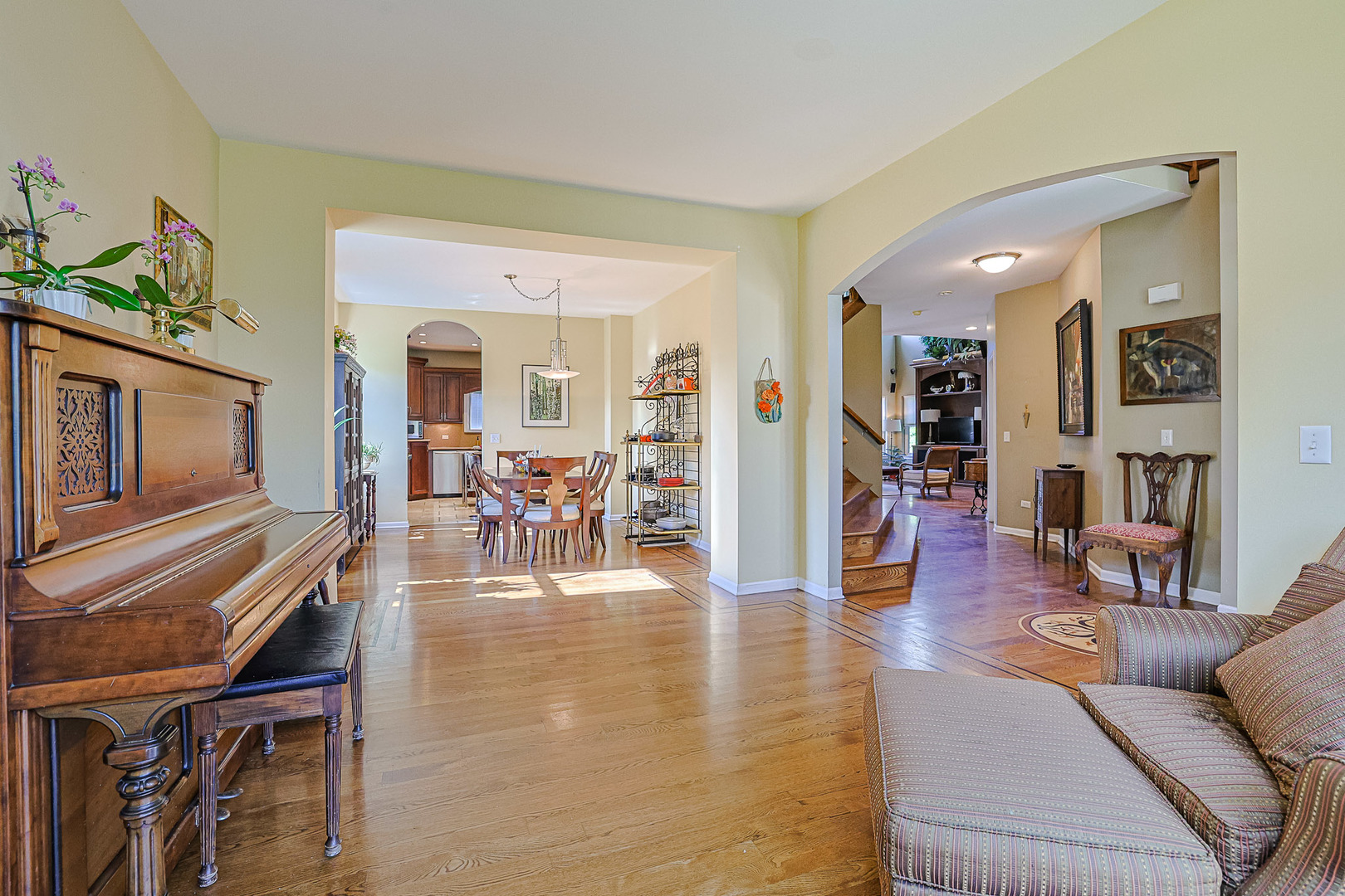 Spring Grove, Illinois 60081, United States, 4 Bedrooms Bedrooms, ,4 BathroomsBathrooms,Residential,Active,253728