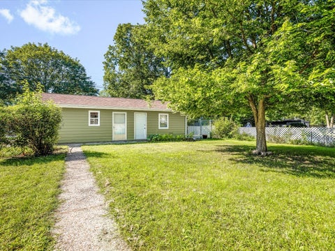 Tiny photo for 631 Sheridan Drive, Loves Park, IL 61111 (MLS # 12744882)