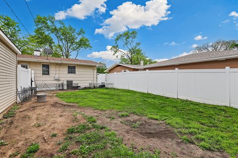 Tiny photo for 22 Arrowhead Drive, Thornton, IL 60476 (MLS # 12632499)