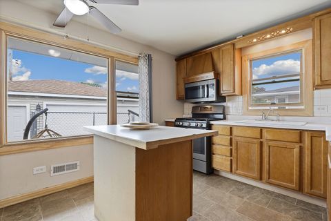 Tiny photo for 22 Arrowhead Drive, Thornton, IL 60476 (MLS # 12632499)