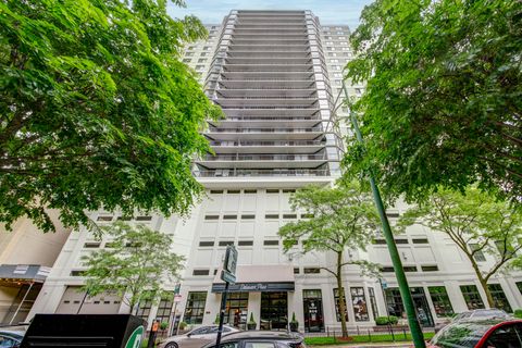 Tiny photo for 33 W Delaware Place #19H, Chicago, IL 60610 (MLS # 12467806)