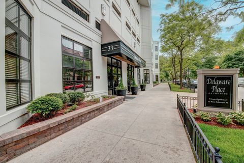 Photo of 33 W Delaware Place #19H, Chicago, IL 60610 (MLS # 12467806)