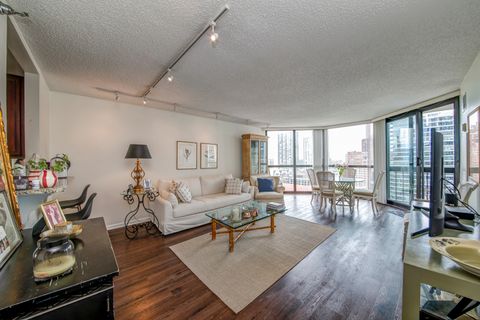 Tiny photo for 33 W Delaware Place #19H, Chicago, IL 60610 (MLS # 12467806)