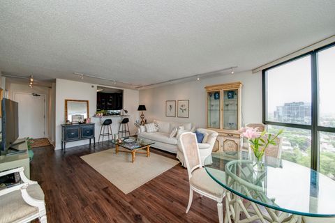 Tiny photo for 33 W Delaware Place #19H, Chicago, IL 60610 (MLS # 12467806)