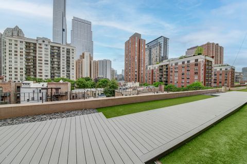Tiny photo for 33 W Delaware Place #19H, Chicago, IL 60610 (MLS # 12467806)