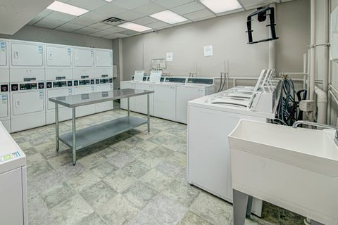 Tiny photo for 33 W Delaware Place #19H, Chicago, IL 60610 (MLS # 12467806)