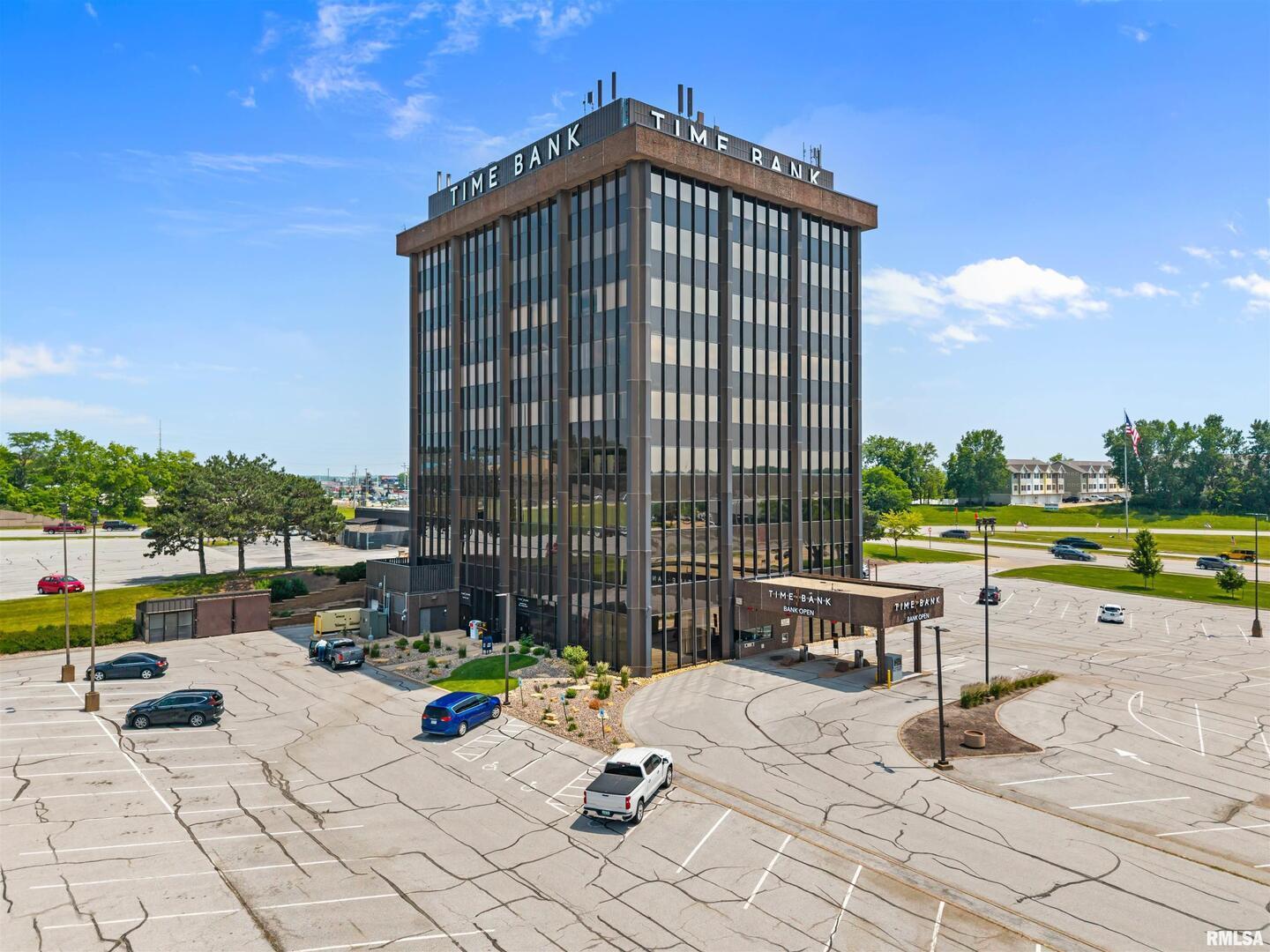 100 E KIMBERLY Road 700