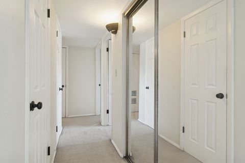 Tiny photo for 24A Kingery Quarter #202, Willowbrook, IL 60527 (MLS # 12465797)