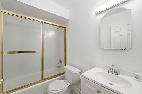 Tiny photo for 9350 Bay Colony Drive #3W, Des Plaines, IL 60016 (MLS # 12566702)