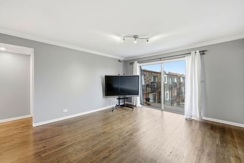 Tiny photo for 9350 Bay Colony Drive #3W, Des Plaines, IL 60016 (MLS # 12566702)