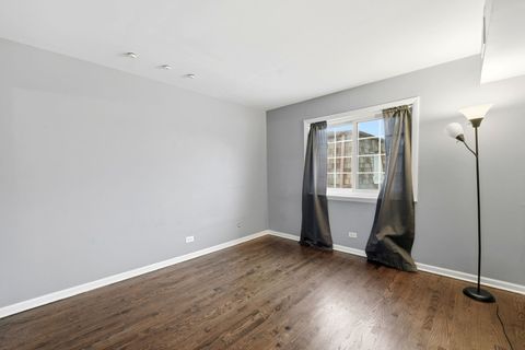 Tiny photo for 9350 Bay Colony Drive #3W, Des Plaines, IL 60016 (MLS # 12566702)