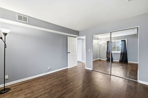 Tiny photo for 9350 Bay Colony Drive #3W, Des Plaines, IL 60016 (MLS # 12566702)