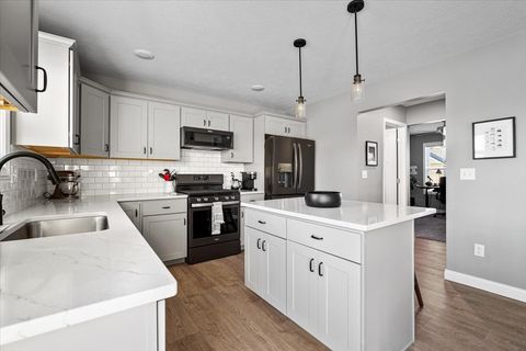 Tiny photo for 1727 Eide Road, Bloomington, IL 61704 (MLS # 12536358)