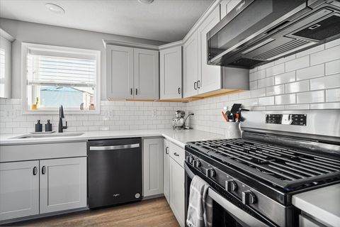 Tiny photo for 1727 Eide Road, Bloomington, IL 61704 (MLS # 12536358)