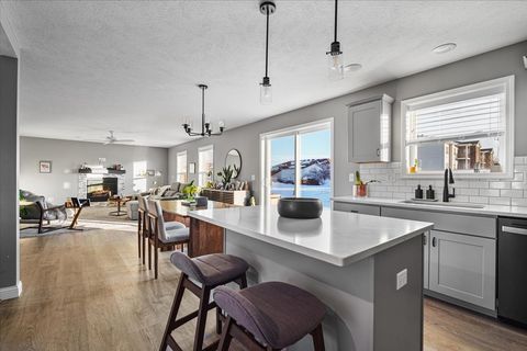 Tiny photo for 1727 Eide Road, Bloomington, IL 61704 (MLS # 12536358)