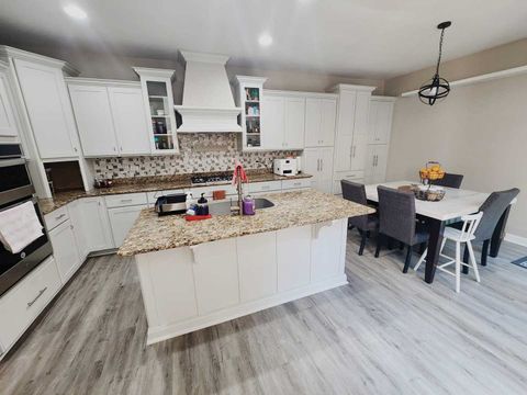 Tiny photo for 347 Arbor Glen Boulevard, Schaumburg, IL 60195 (MLS # 12583051)