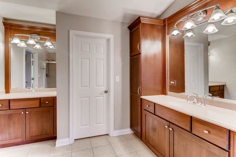 Tiny photo for 347 Arbor Glen Boulevard, Schaumburg, IL 60195 (MLS # 12583051)