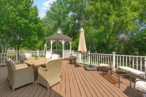 Tiny photo for 305 Morgan Lane, Fox River Grove, IL 60021 (MLS # 12689882)