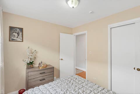 Tiny photo for 7008 W Montrose Avenue, Norridge, IL 60706 (MLS # 12666538)