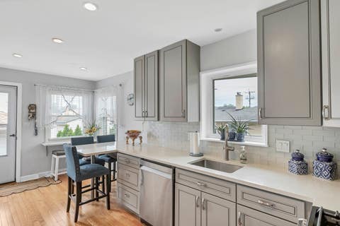 Tiny photo for 7008 W Montrose Avenue, Norridge, IL 60706 (MLS # 12666538)