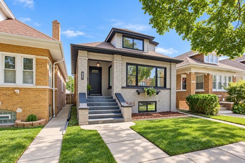 Tiny photo for 4437 N Marmora Avenue, Chicago, IL 60630 (MLS # 12763309)