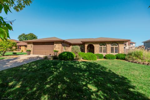 Photo of 7912 172nd Place, Tinley Park, IL 60477 (MLS # 12499377) Photo of 7912 172nd Place, Tinley Park, IL 60477 (MLS # 12499377)