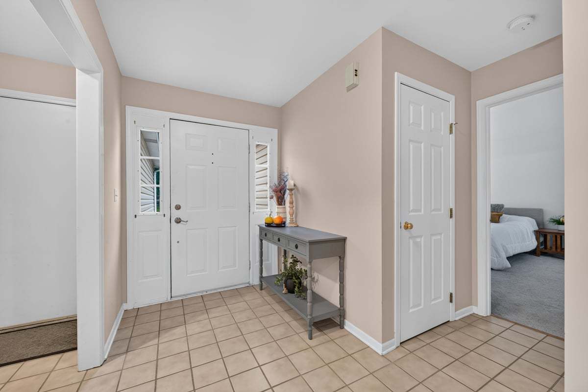 397 Meadowview Lane