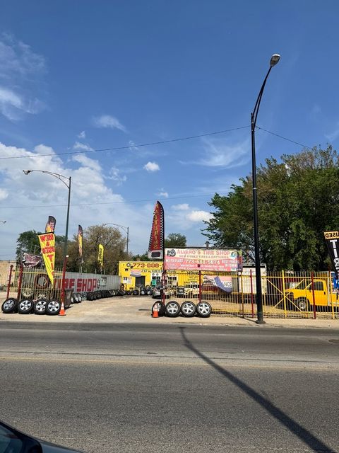 717 N Cicero Avenue Chicago IL 60644