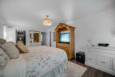 Tiny photo for 9209 Jasmine Way, Fox River Grove, IL 60021 (MLS # 12485557)