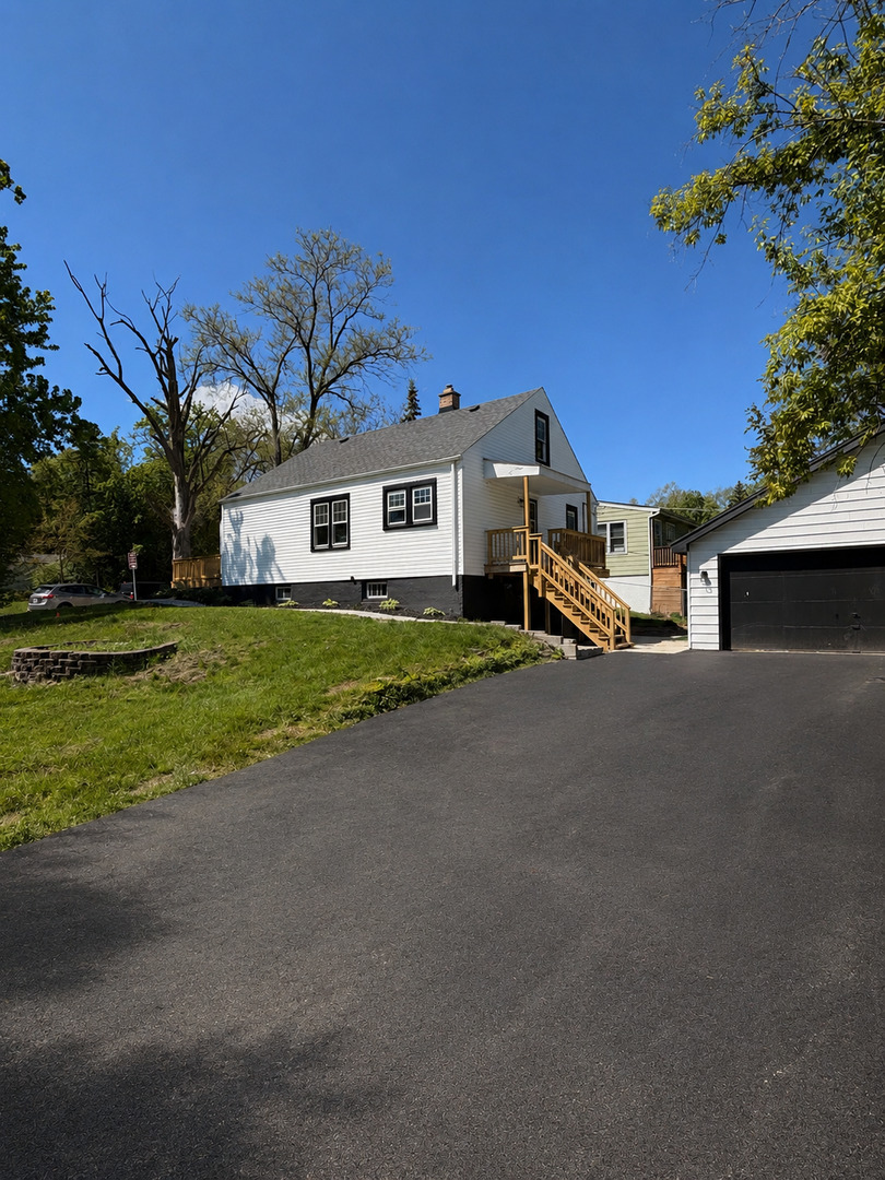 2000 Maple Avenue