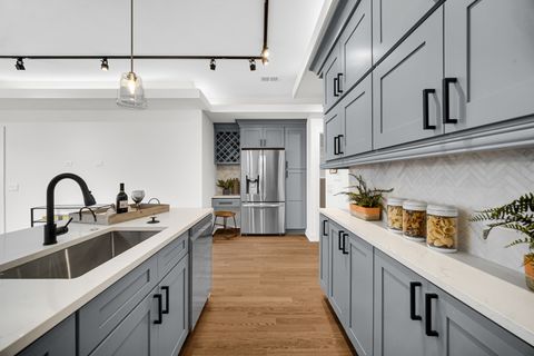 Tiny photo for 3107 S Giles Avenue #4, Chicago, IL 60616 (MLS # 12459270)