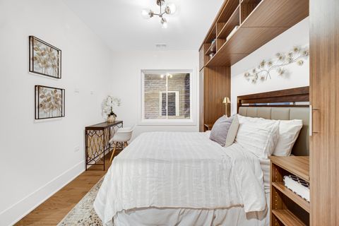 Tiny photo for 3107 S Giles Avenue #4, Chicago, IL 60616 (MLS # 12459270)