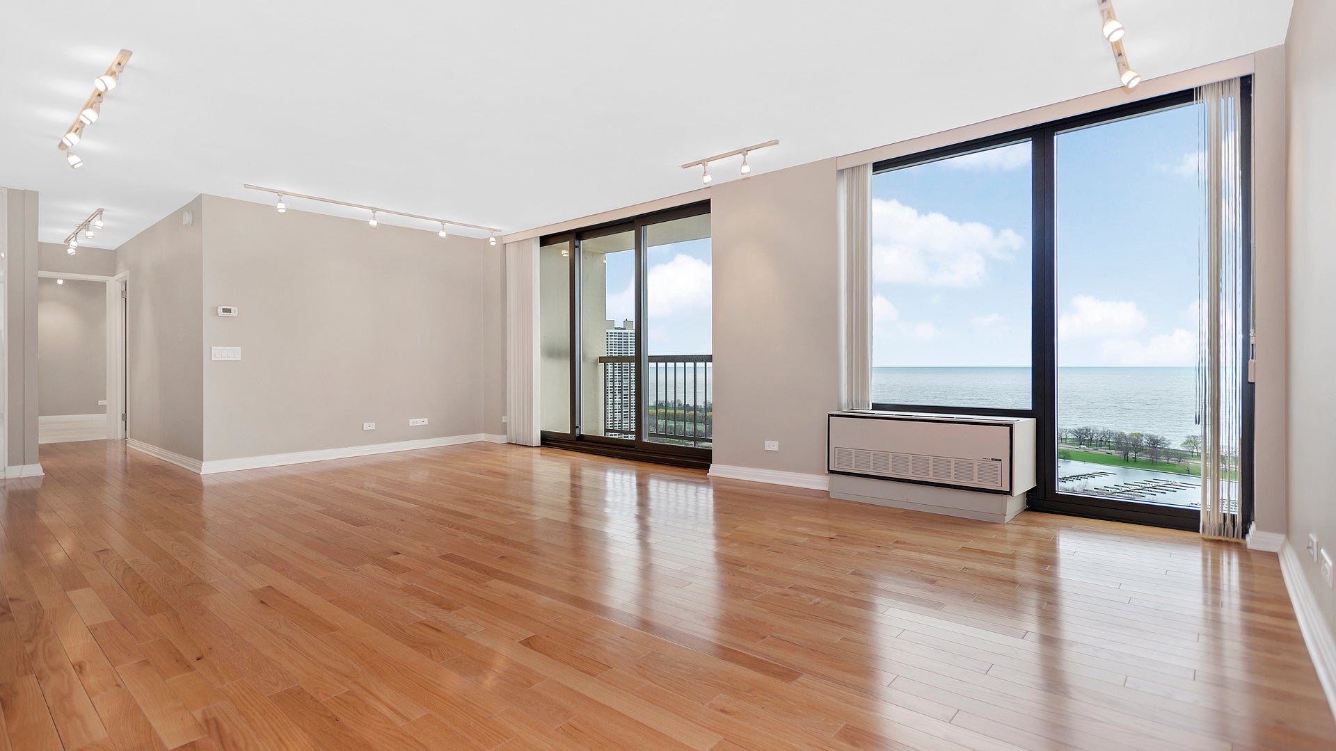 2500 N Lakeview Avenue 3002