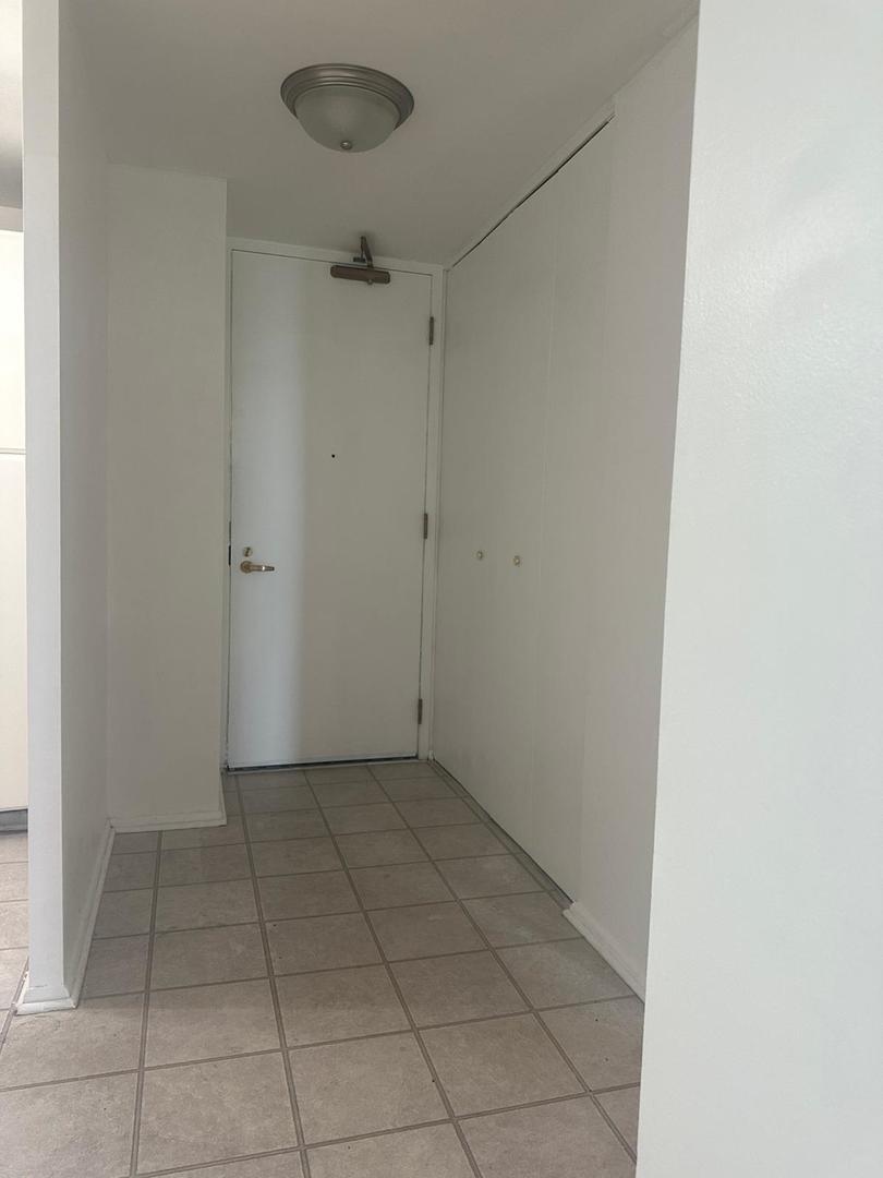 400 E RANDOLPH Street 921