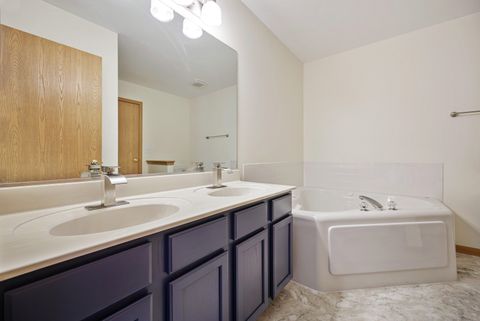 Tiny photo for 26284 W Vista Court #14-2, Ingleside, IL 60041 (MLS # 12585344)
