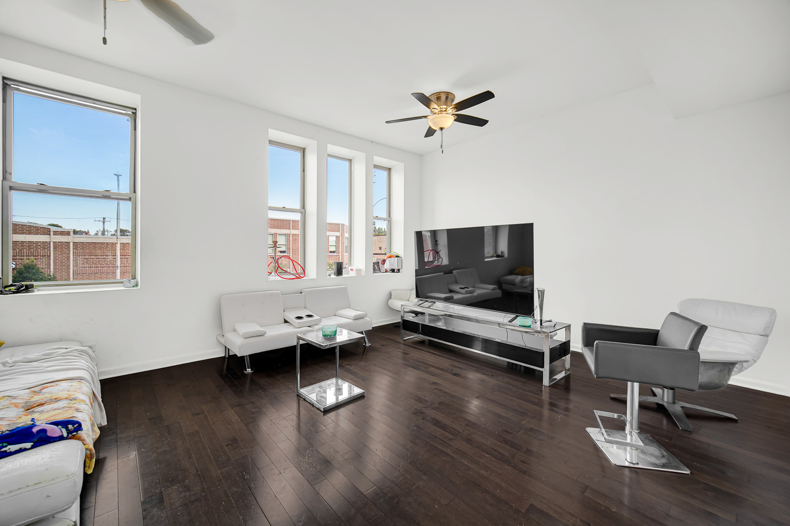 4250 S Cottage Grove Avenue 2S