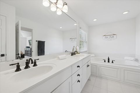Tiny photo for 4N427 Robert Penn Warren Cove, St. Charles, IL 60175 (MLS # 12451299)