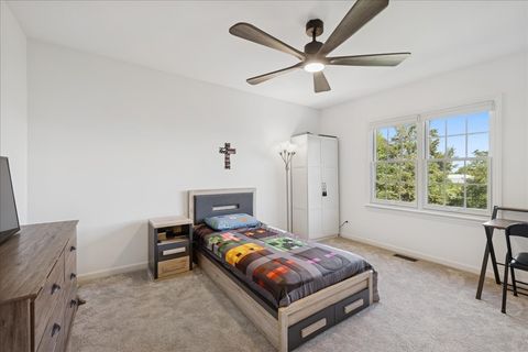 Tiny photo for 4N427 Robert Penn Warren Cove, St. Charles, IL 60175 (MLS # 12451299)