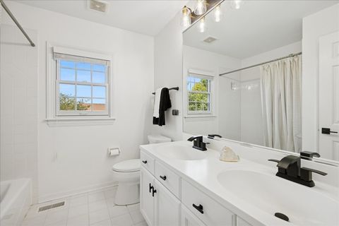 Tiny photo for 4N427 Robert Penn Warren Cove, St. Charles, IL 60175 (MLS # 12451299)