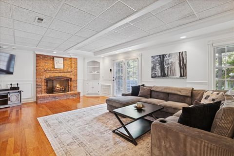 Tiny photo for 4N427 Robert Penn Warren Cove, St. Charles, IL 60175 (MLS # 12451299)