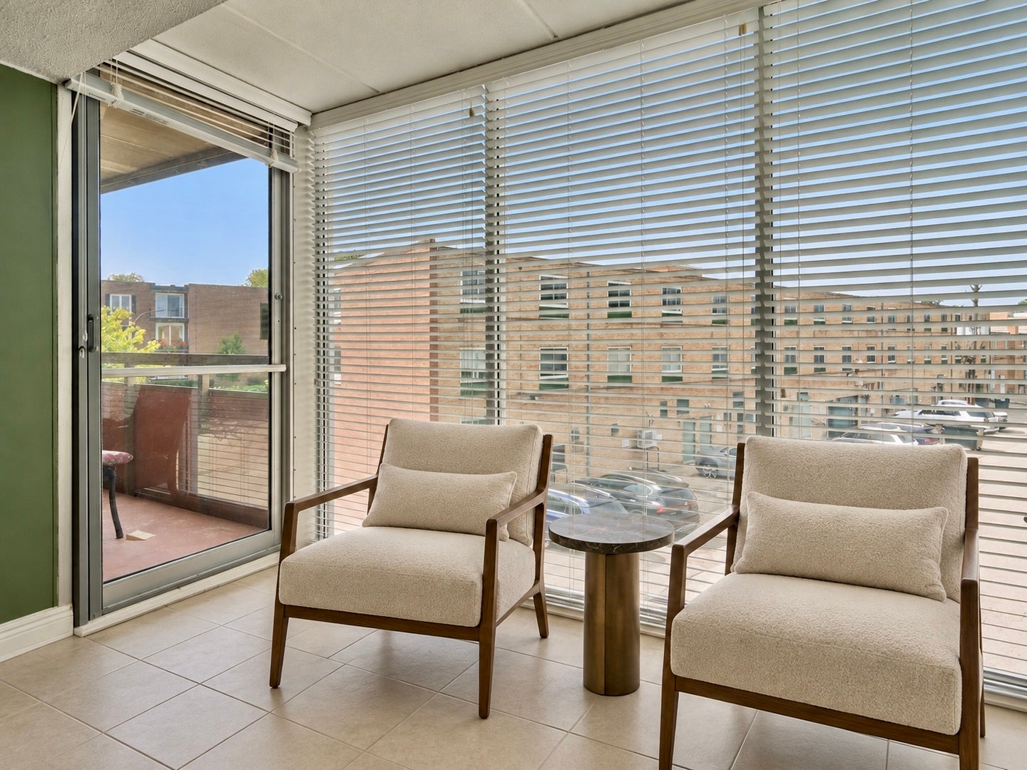 1301 N Western Avenue 237