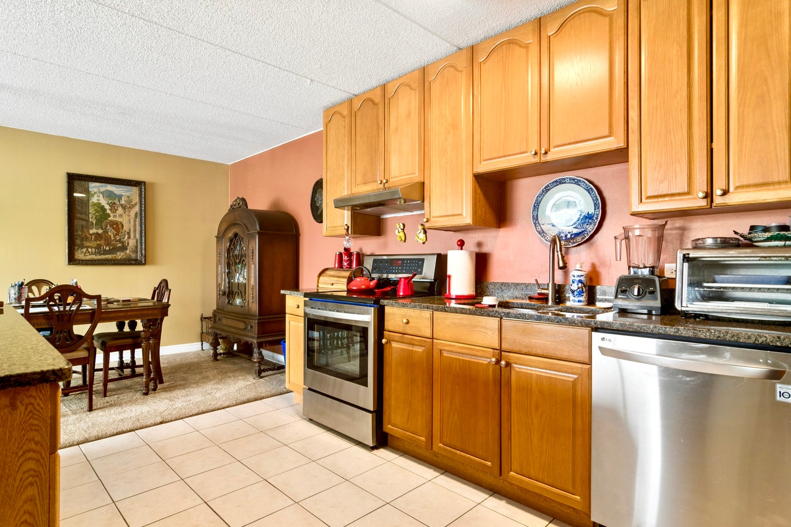 1301 N Western Avenue 237